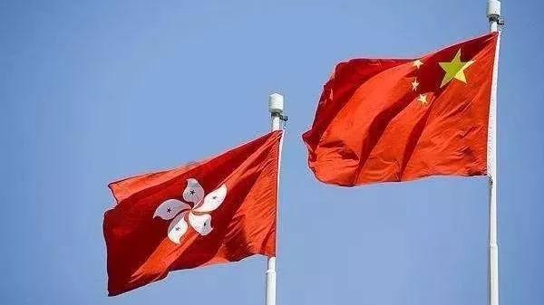别人在一个喜欢我的女孩面前：夸我女朋友，我为什么觉得有点尴尬，我对她什么感情？游戏画面